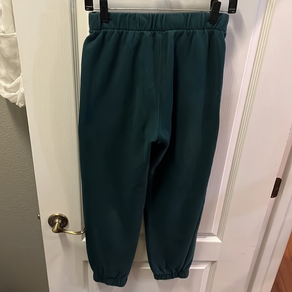 COPY - Hollister ulta high waist Hunter green sweatpants joggers - Picture 5 of 6